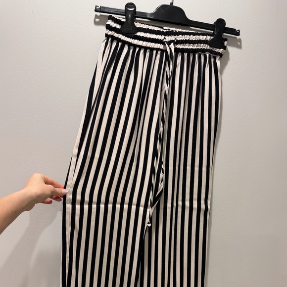 The reformation black and white stripe pant elastic waist size XS - Picture 5 of 12